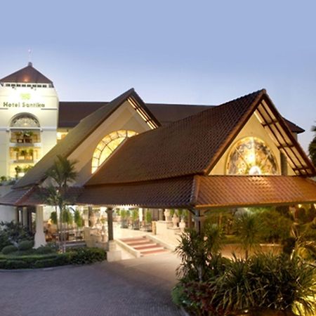 Hotel Santika Cirebon Exterior photo